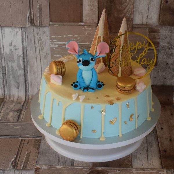 Tarta Drip Cake Lilo y Stitch